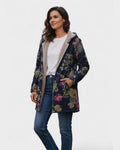 Aurora | Veste Pelucheuse Bleu Marine avec Fleurs