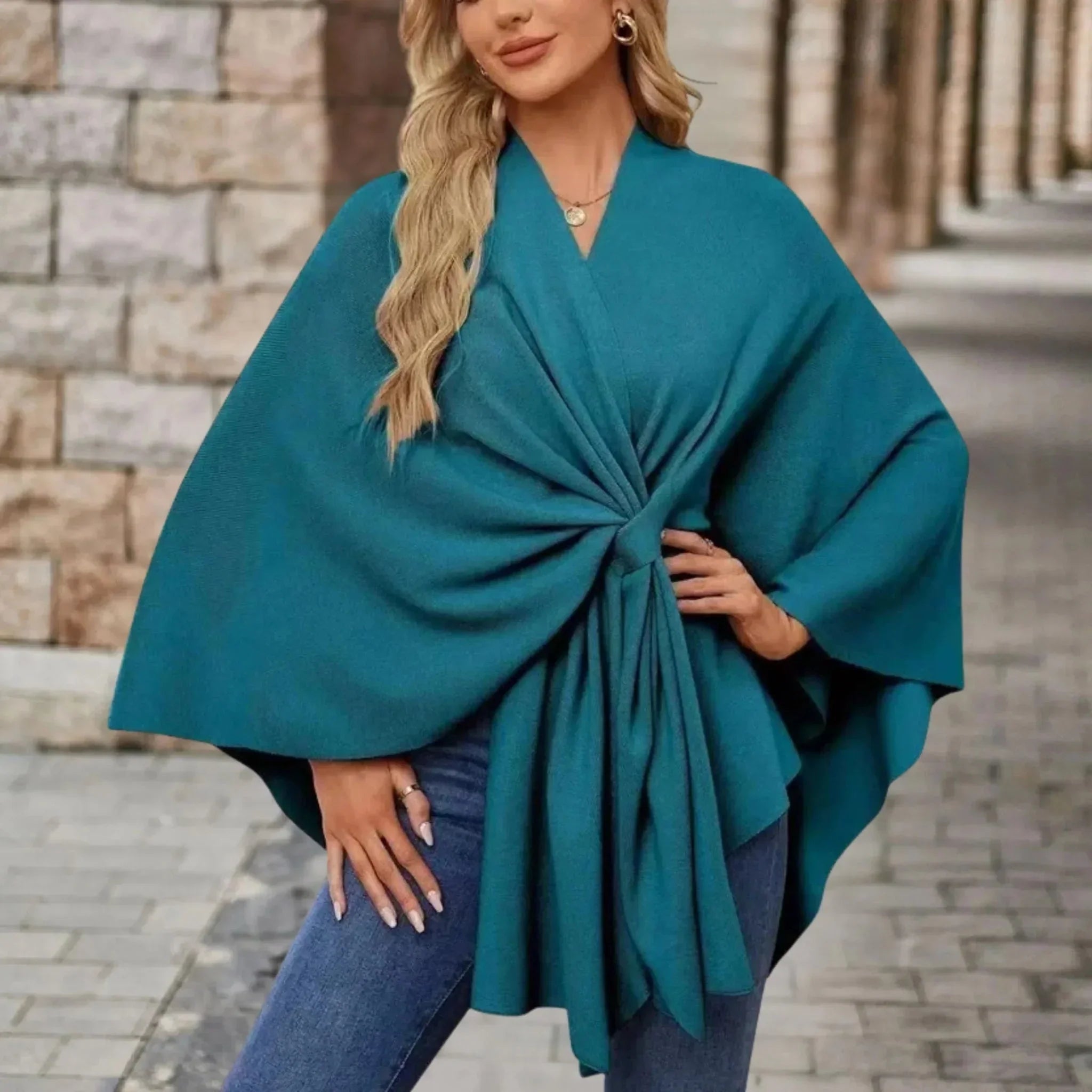 Yvette | Poncho Drapé Élégant